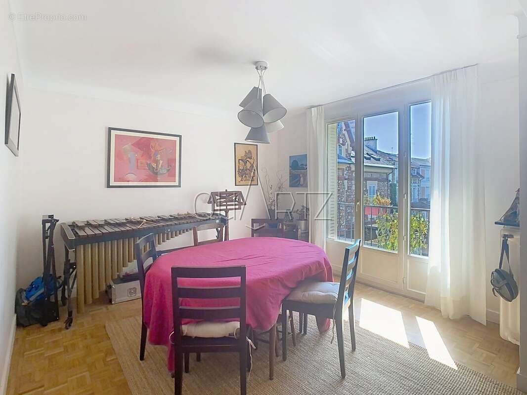 Appartement à VERSAILLES