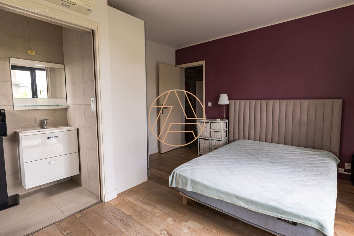 Maison à NOGENT-SUR-MARNE