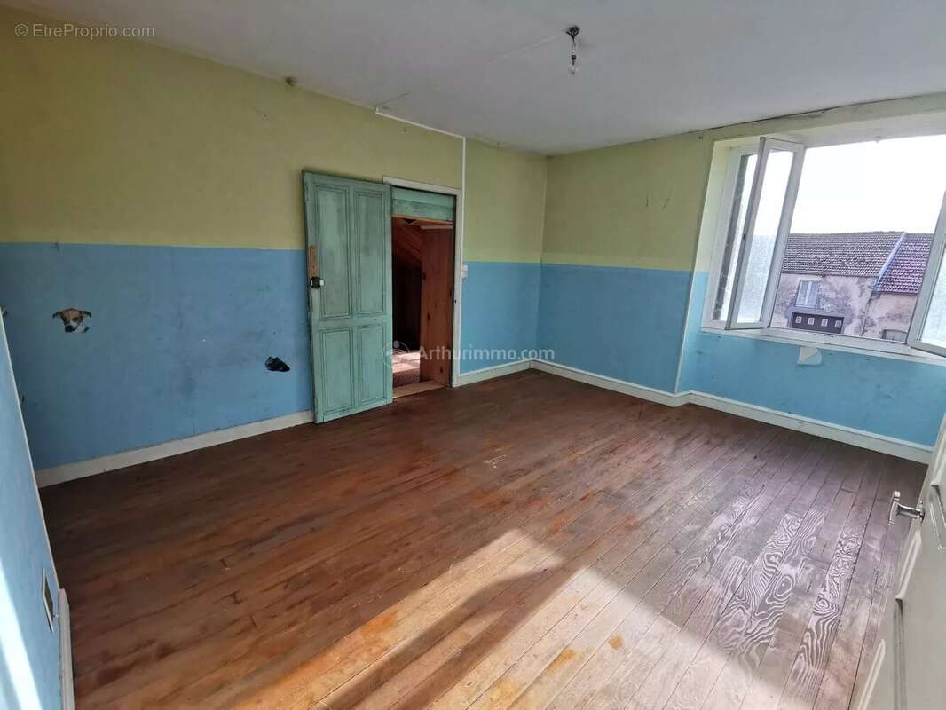 Maison à DAMMARTIN-SUR-MEUSE