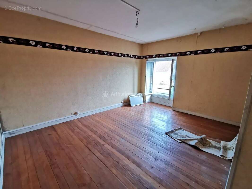 Maison à DAMMARTIN-SUR-MEUSE