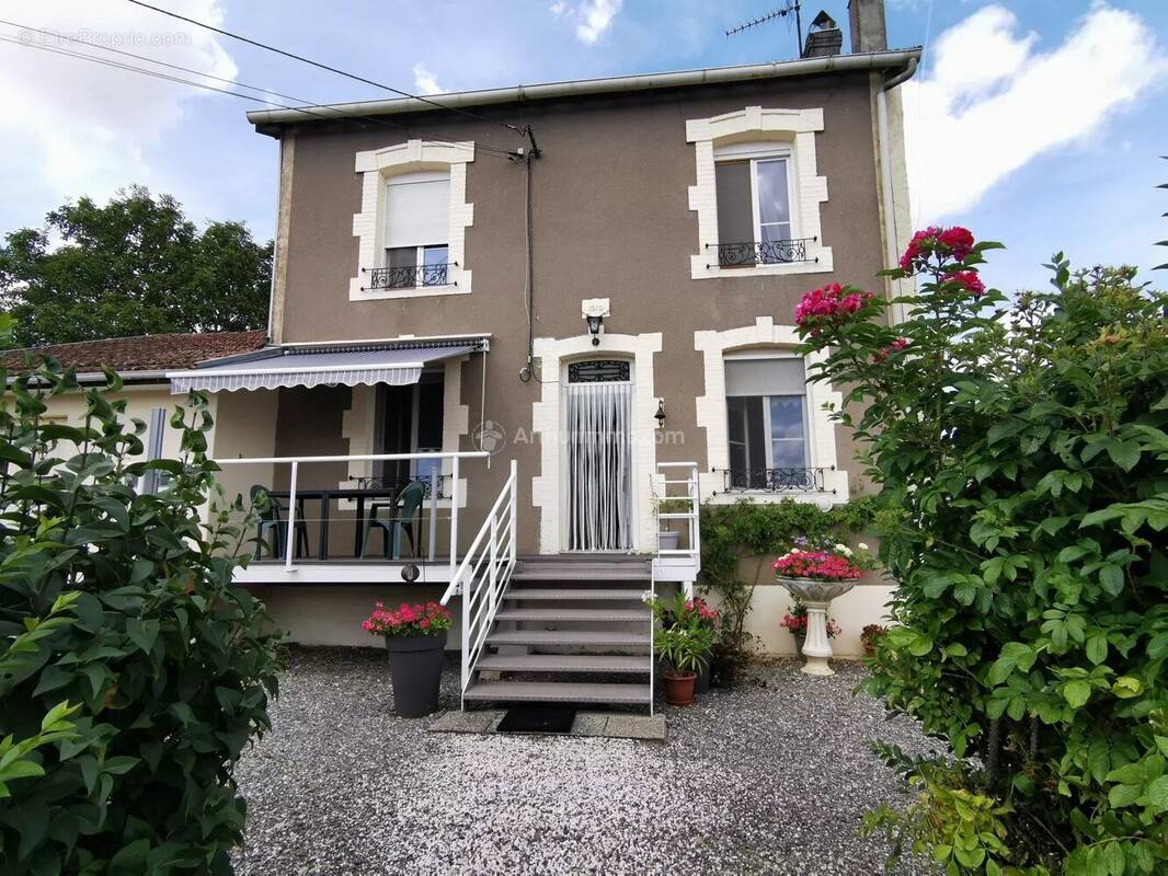 Maison à VAL-DE-MEUSE