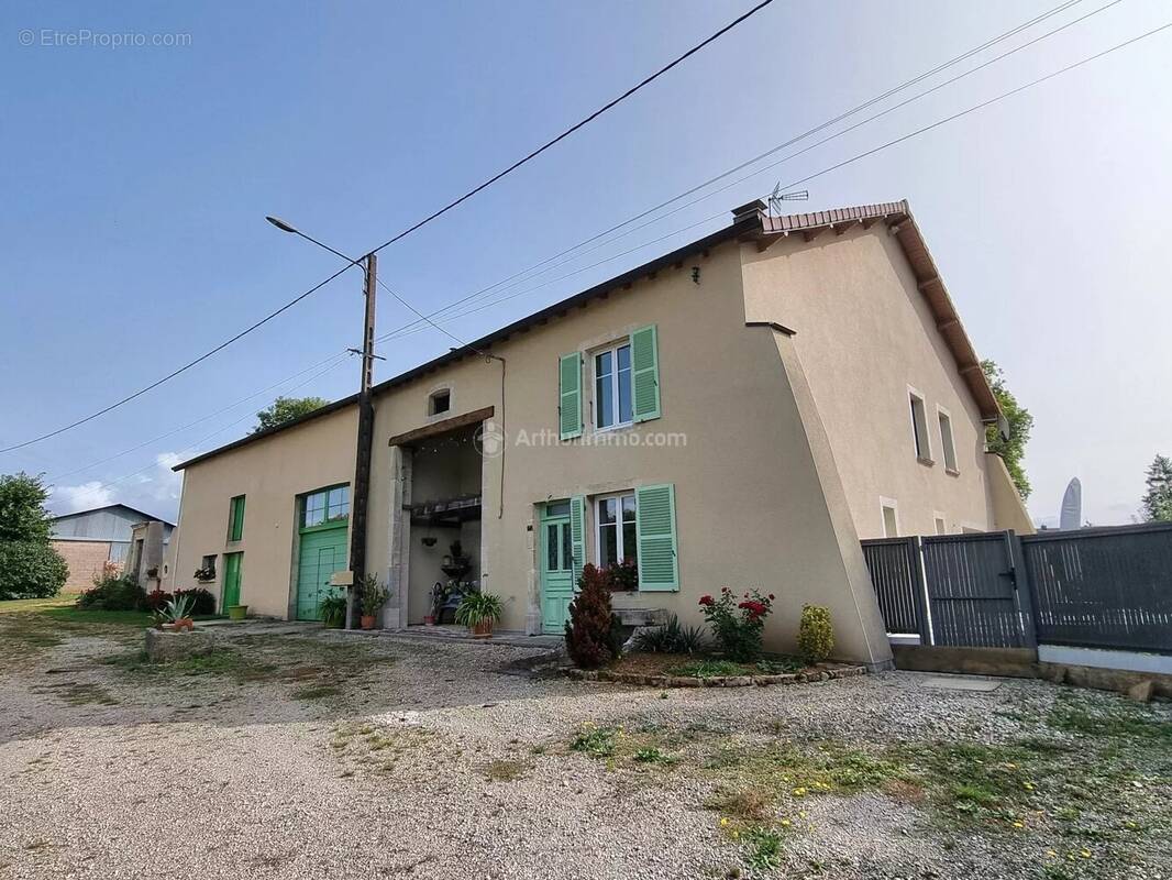 Maison à MAISONCELLES