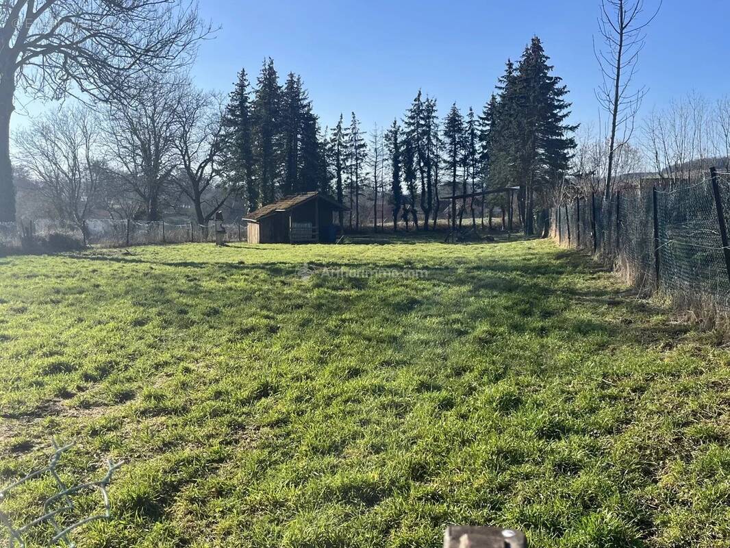 Terrain à DAMPIERRE