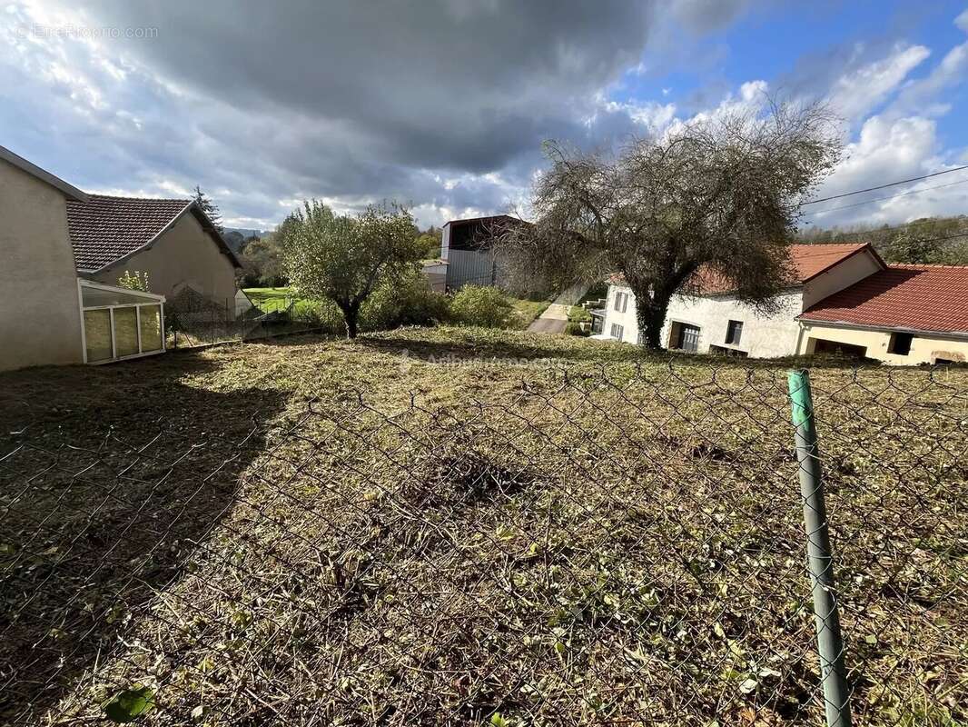 Terrain à HUMES-JORQUENAY