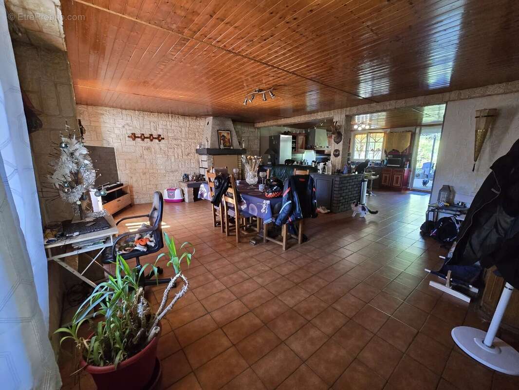 Maison à LARIVIERE-ARNONCOURT