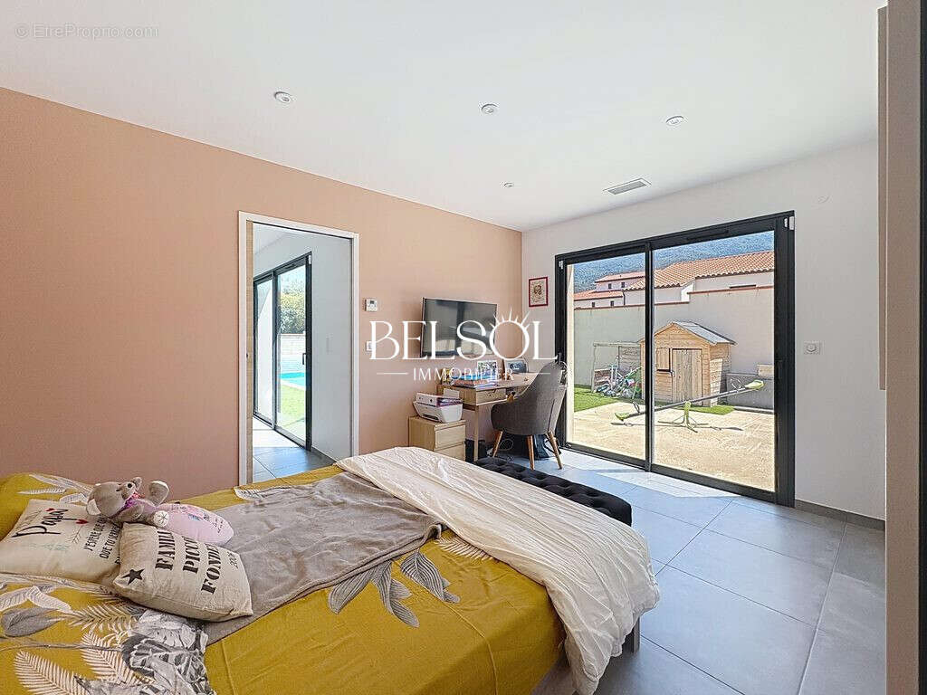 Maison à MONTESQUIEU-DES-ALBERES