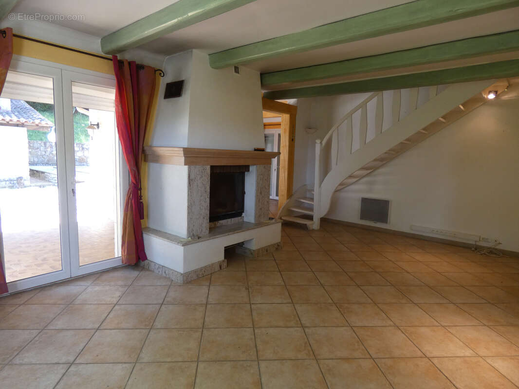 Maison à SAINT-PRIVAT-DES-VIEUX