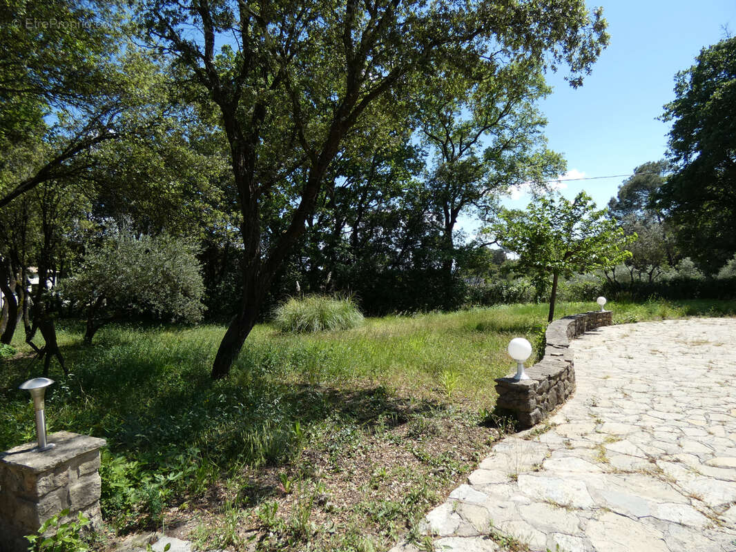 Maison à SAINT-PRIVAT-DES-VIEUX