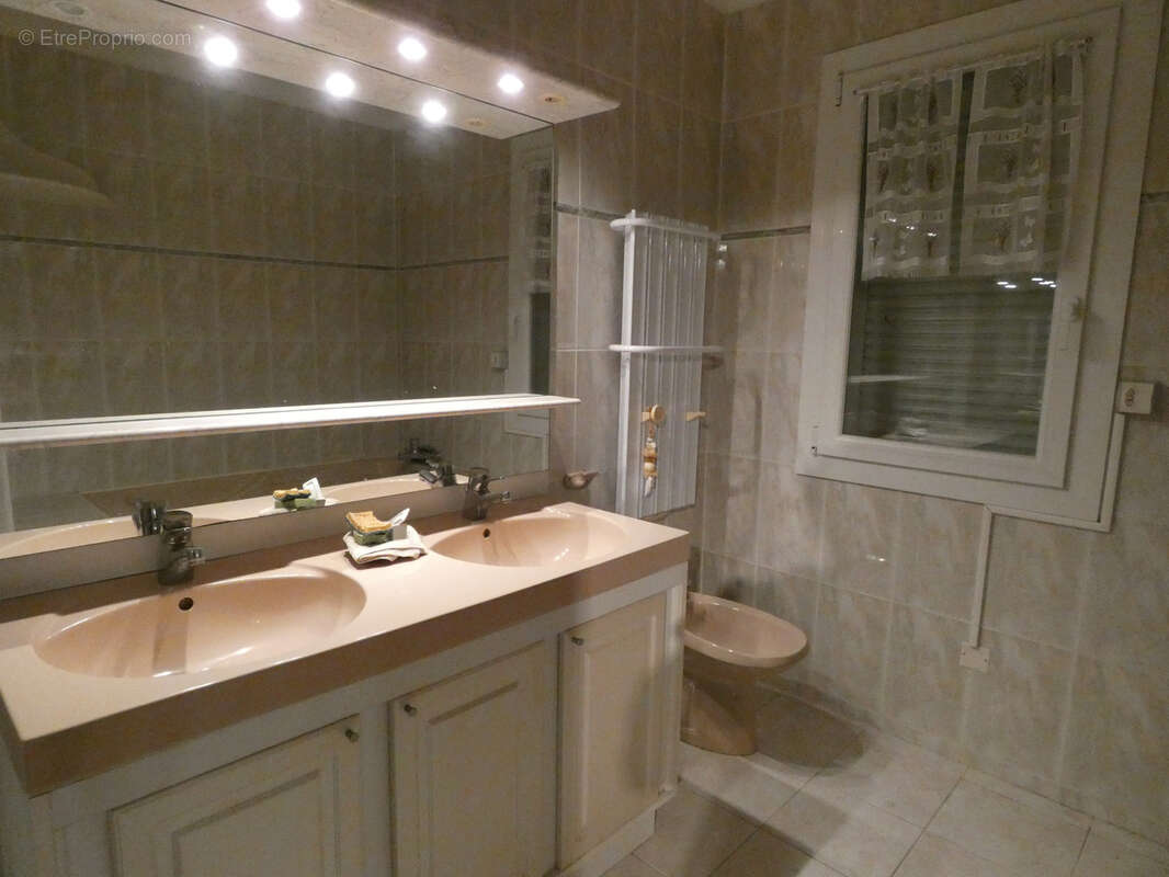 Maison à SAINT-PRIVAT-DES-VIEUX