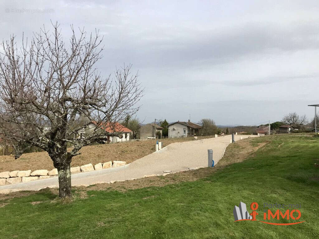 Terrain à AMBERIEU-EN-BUGEY
