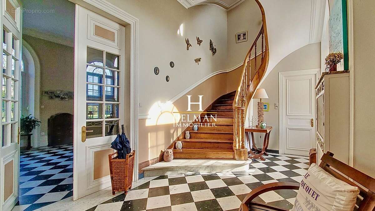 Maison à SAINT-MARTIN-BOULOGNE