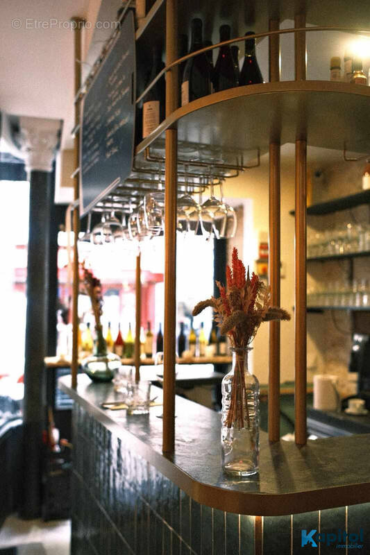 Autre à PARIS-9E