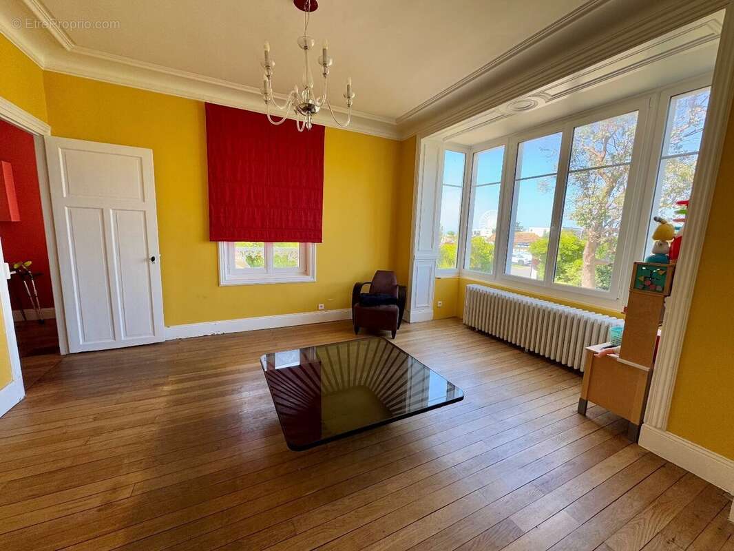 Maison à OUISTREHAM