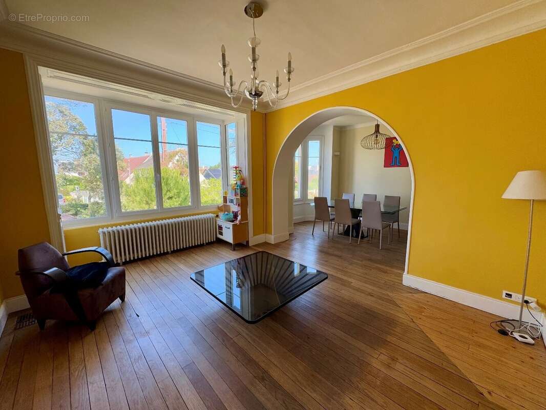 Maison à OUISTREHAM