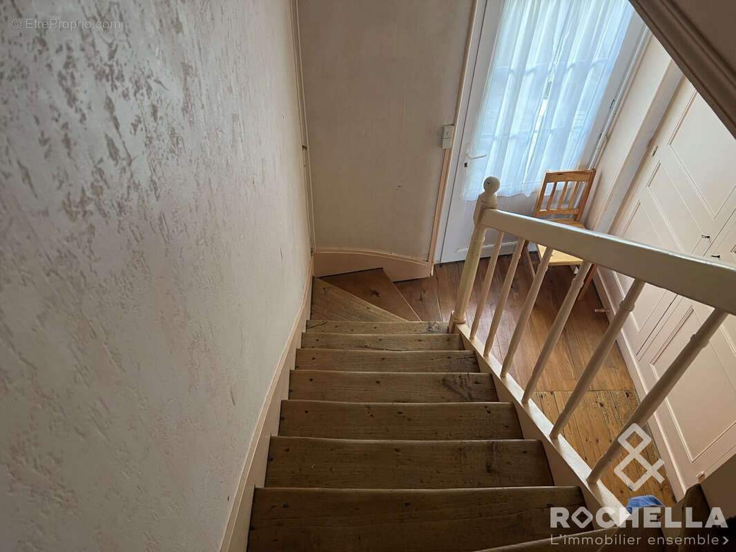 Maison à SAINT-JEAN-D'ANGELY