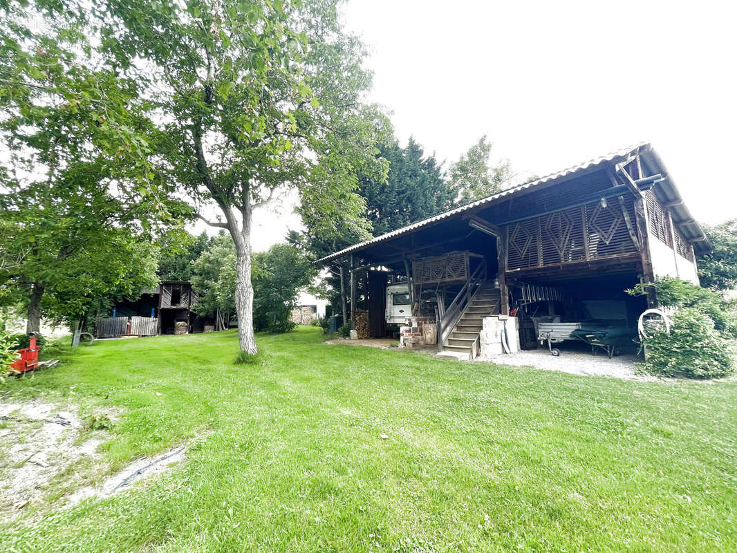 Maison à PUYDARRIEUX
