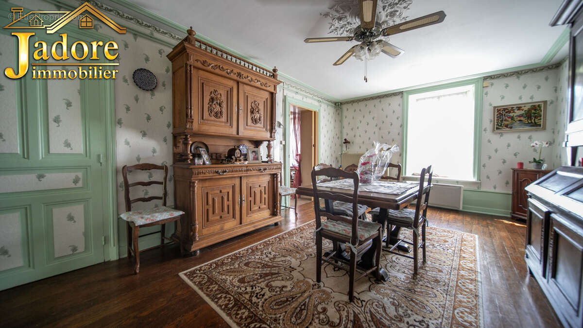 Maison à ETIVAL-CLAIREFONTAINE