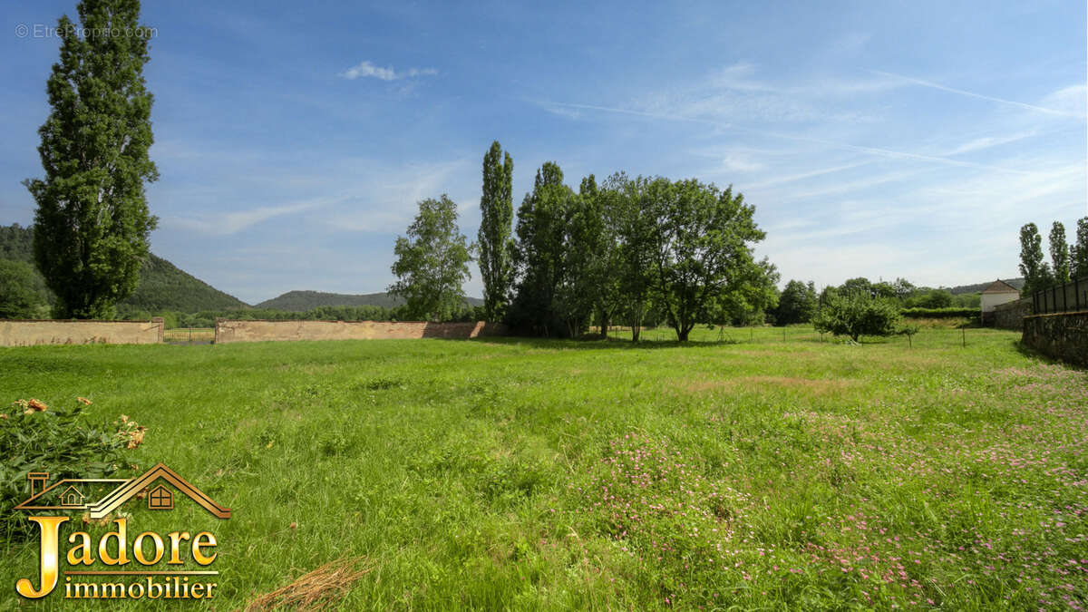 Maison à ETIVAL-CLAIREFONTAINE