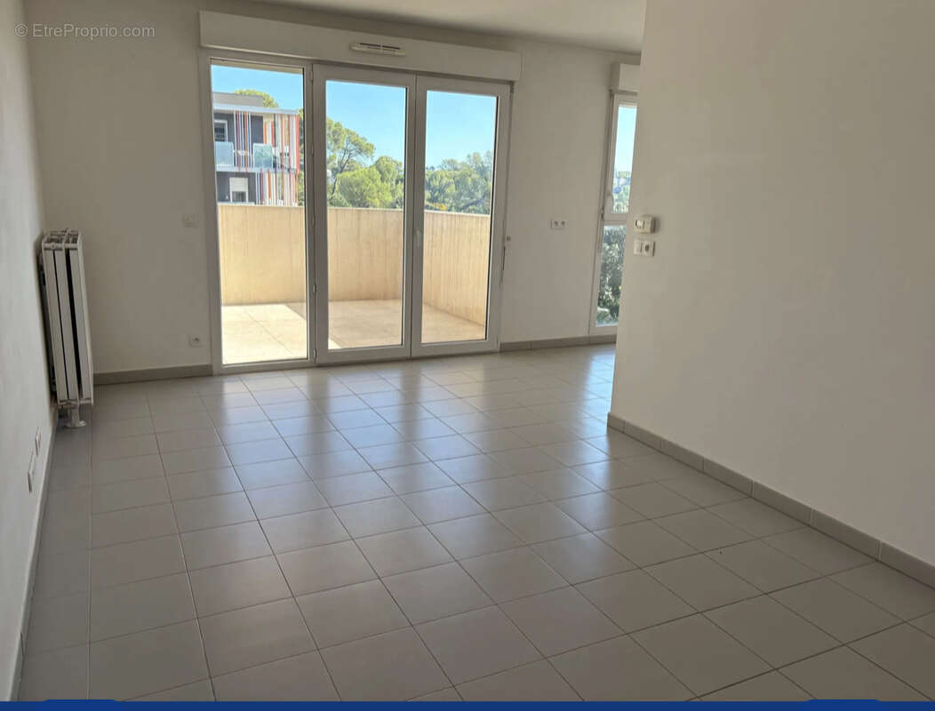 Appartement à JUVIGNAC