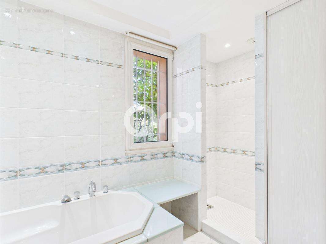 Maison à MANDELIEU-LA-NAPOULE