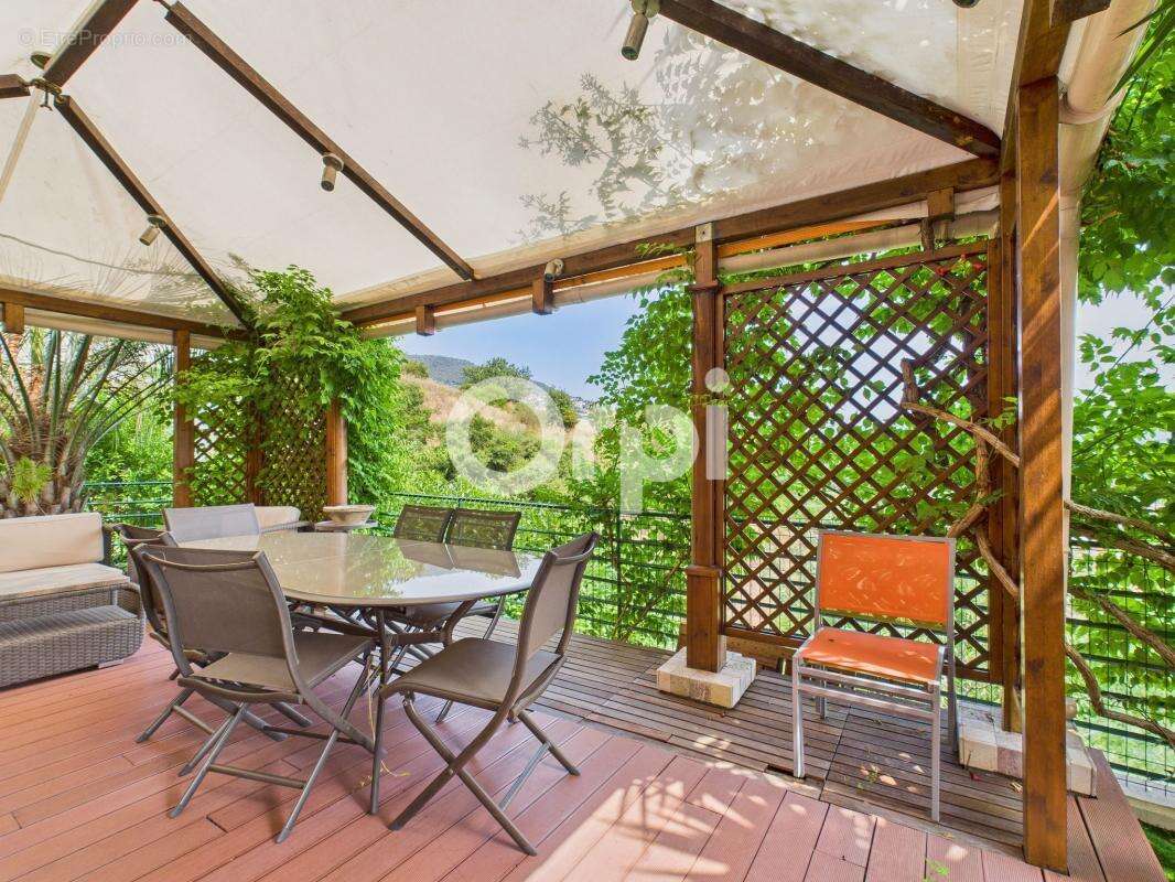 Maison à MANDELIEU-LA-NAPOULE