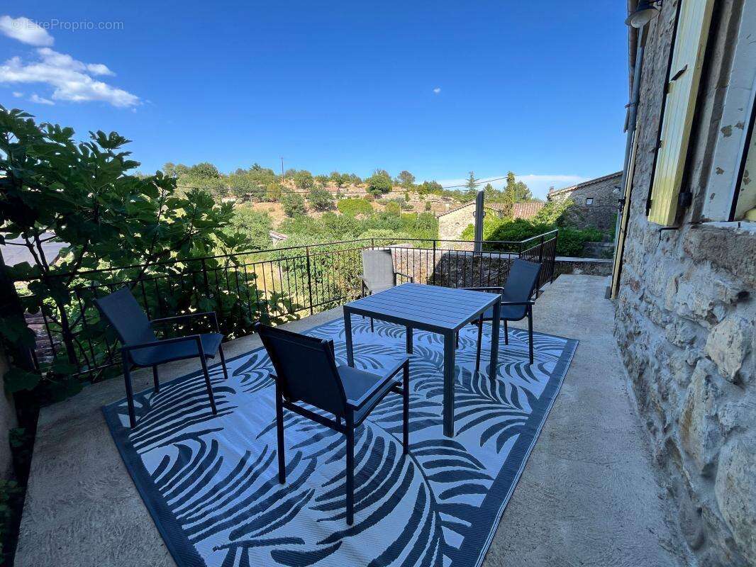 Maison à SAINT-PAUL-LE-JEUNE