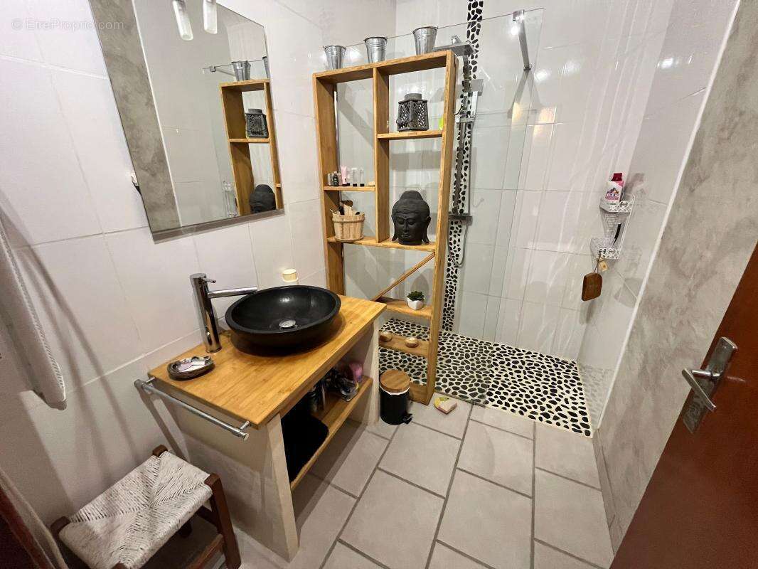 Maison à SAINT-PAUL-LE-JEUNE