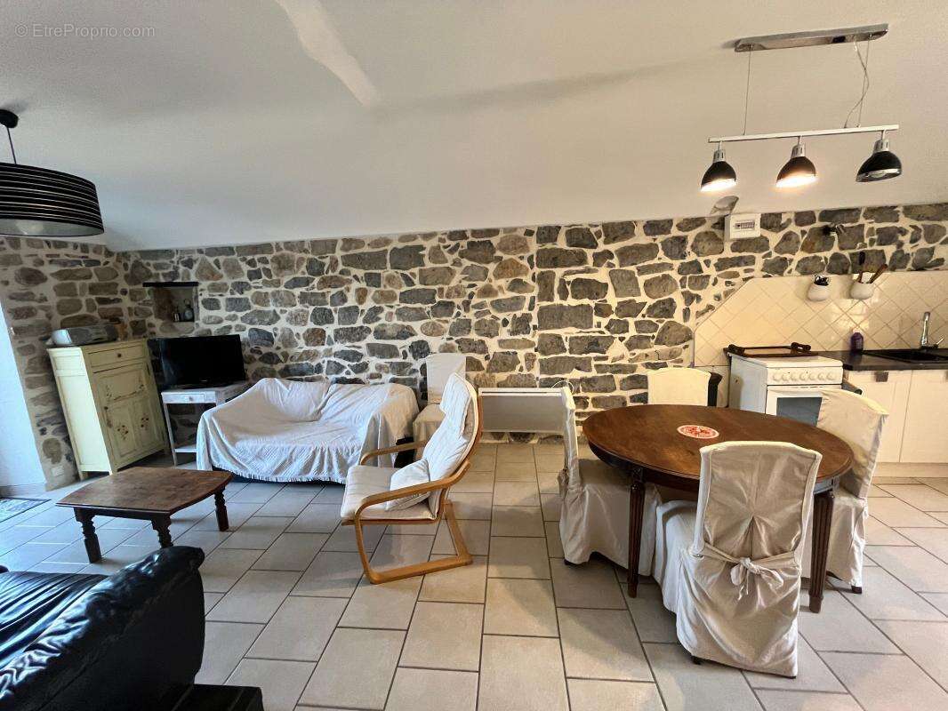 Maison à SAINT-PAUL-LE-JEUNE