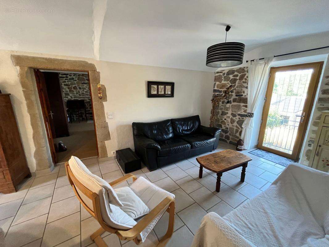 Maison à SAINT-PAUL-LE-JEUNE