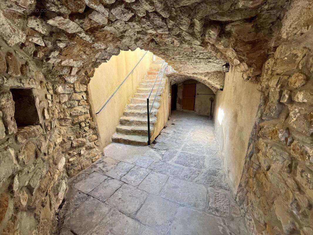 Maison à SAINT-PAUL-LE-JEUNE