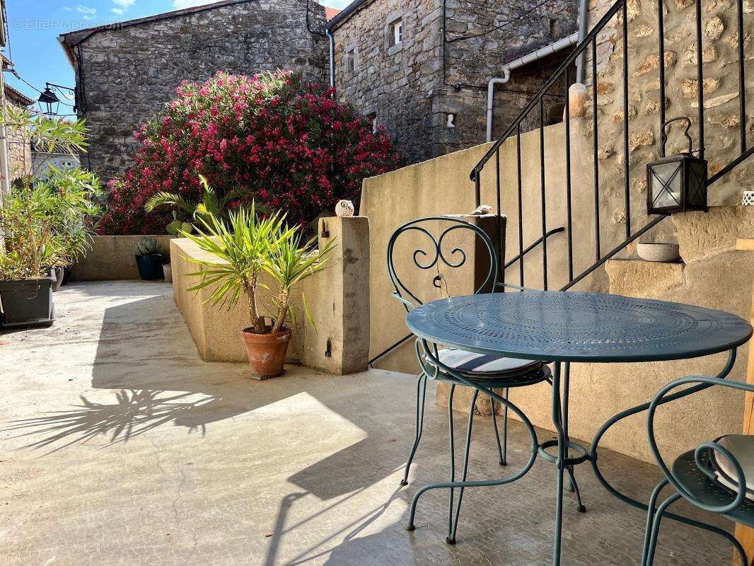 Maison à SAINT-PAUL-LE-JEUNE