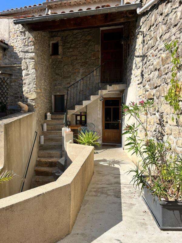 Maison à SAINT-PAUL-LE-JEUNE