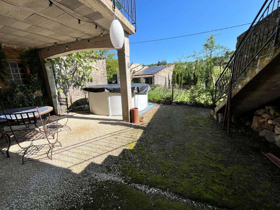 Maison à SAINT-PAUL-LE-JEUNE