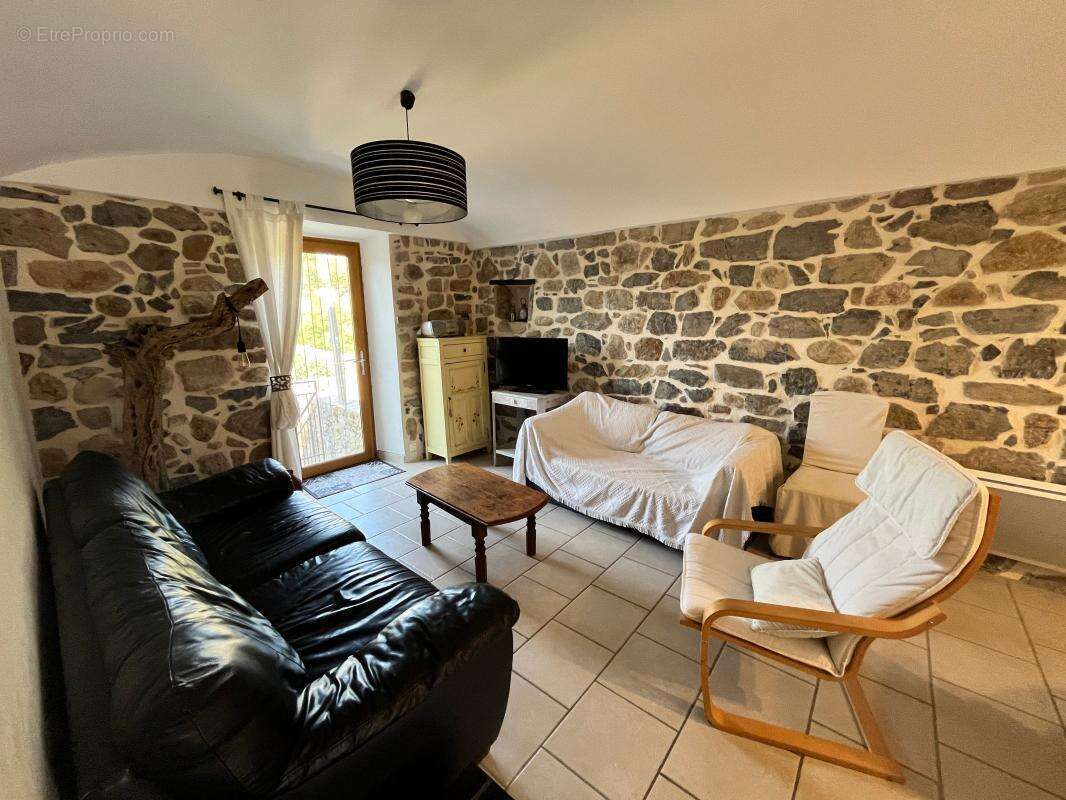 Maison à SAINT-PAUL-LE-JEUNE