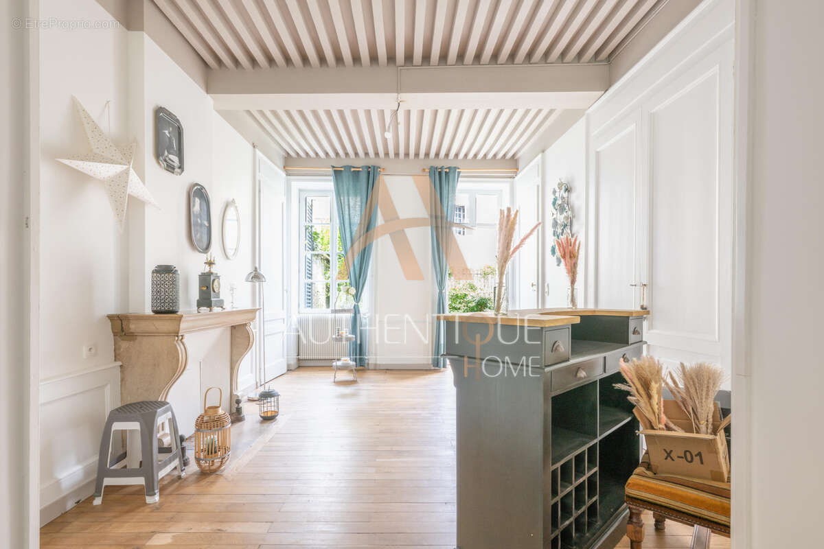 Maison à MOUTHIER-HAUTE-PIERRE