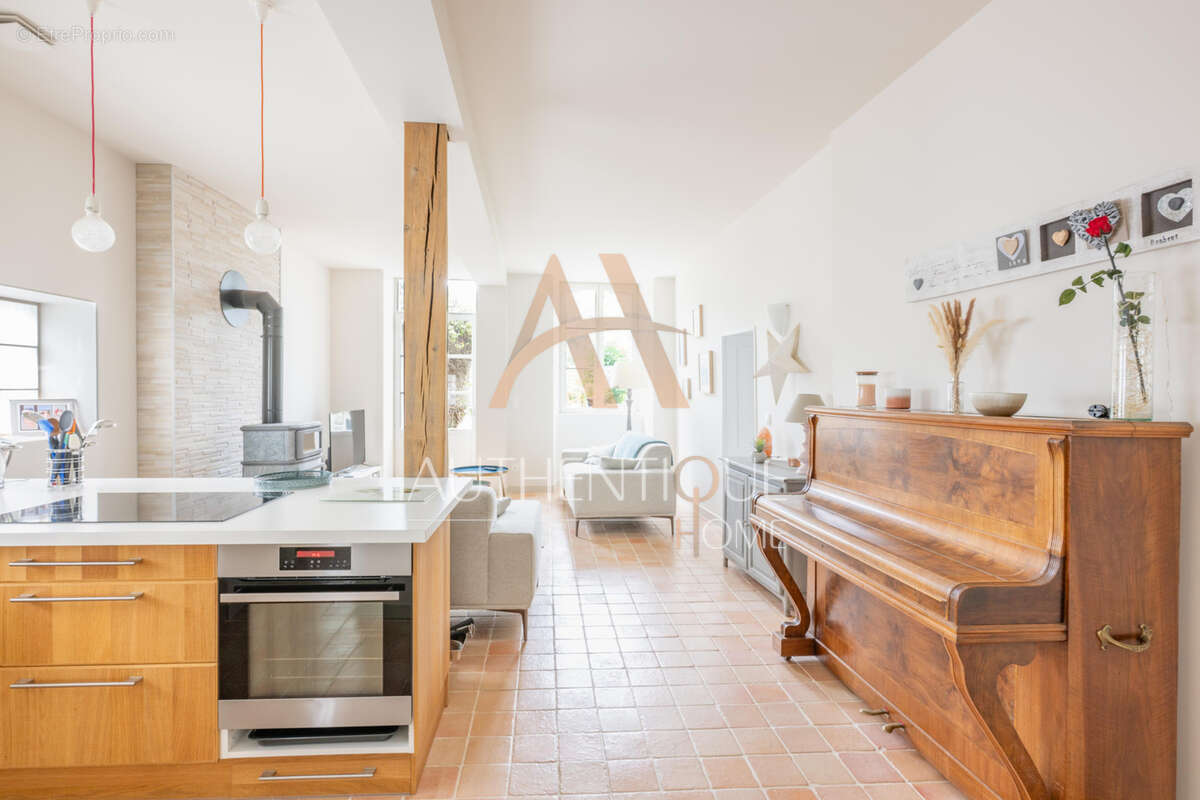 Maison à MOUTHIER-HAUTE-PIERRE