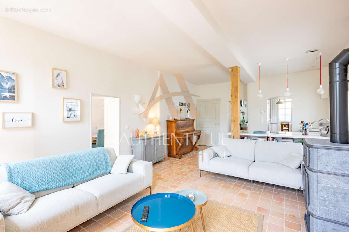 Maison à MOUTHIER-HAUTE-PIERRE