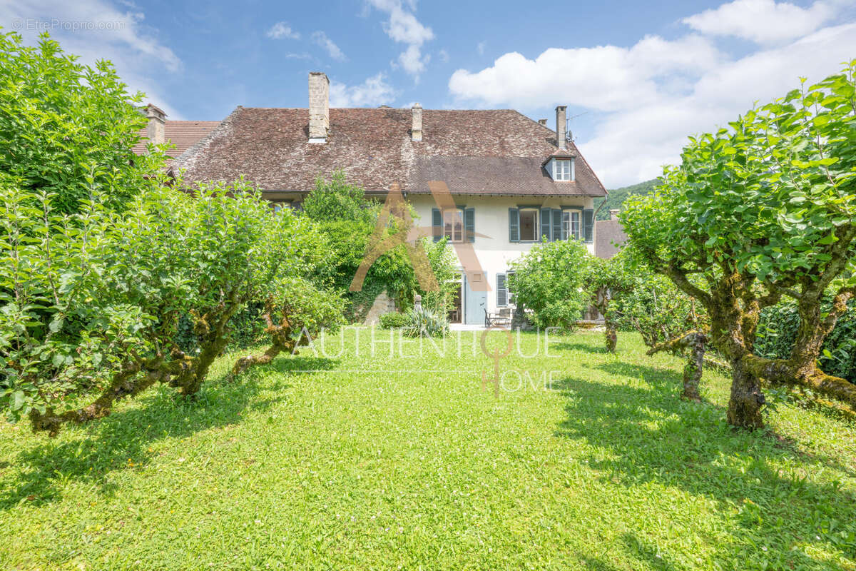 Maison à MOUTHIER-HAUTE-PIERRE