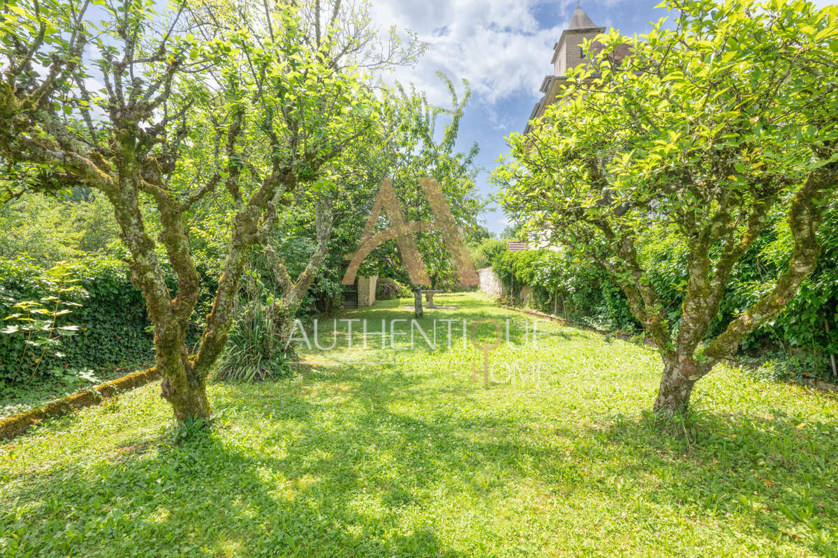 Maison à MOUTHIER-HAUTE-PIERRE