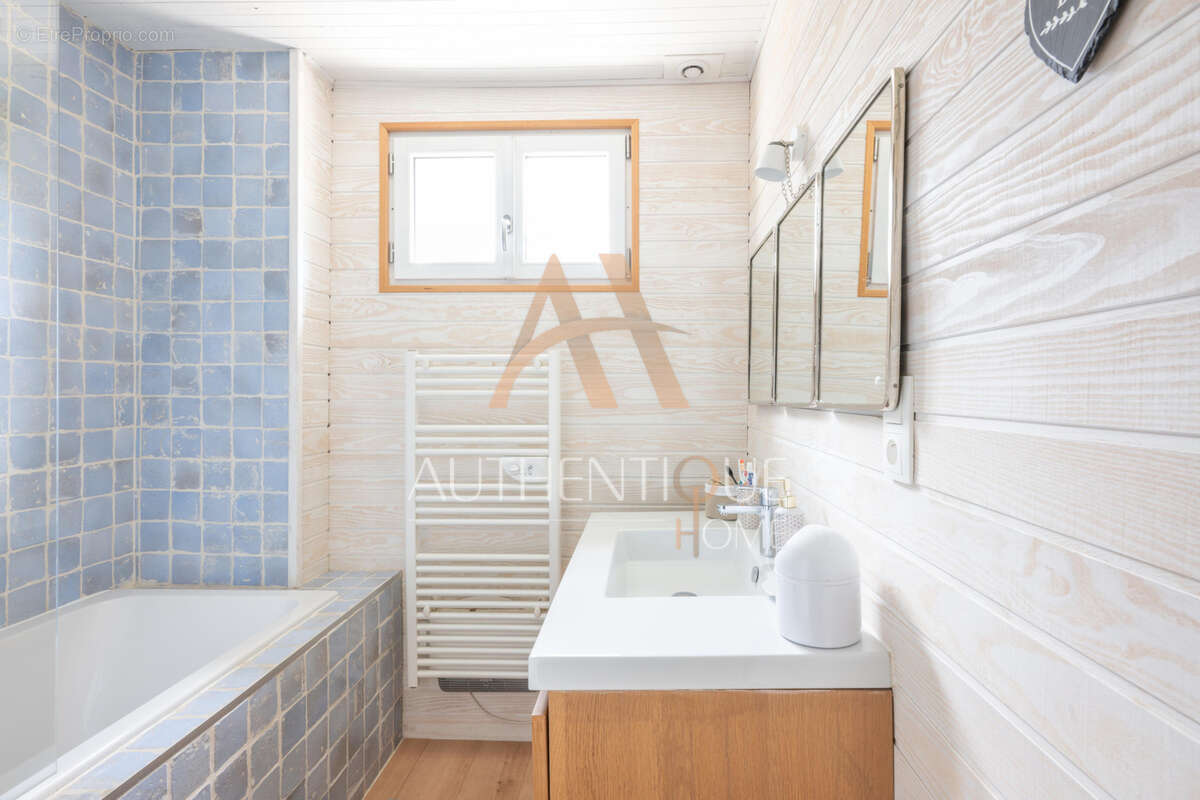 Maison à MOUTHIER-HAUTE-PIERRE