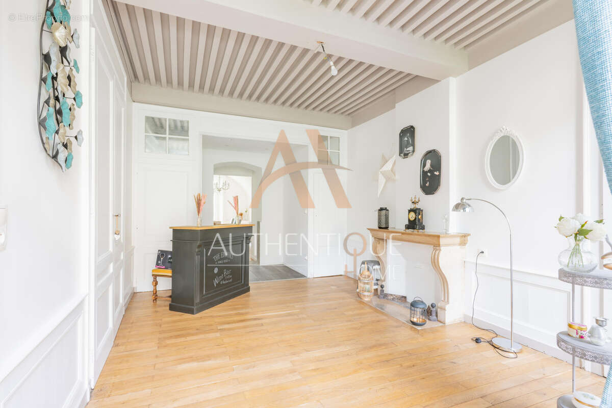 Maison à MOUTHIER-HAUTE-PIERRE