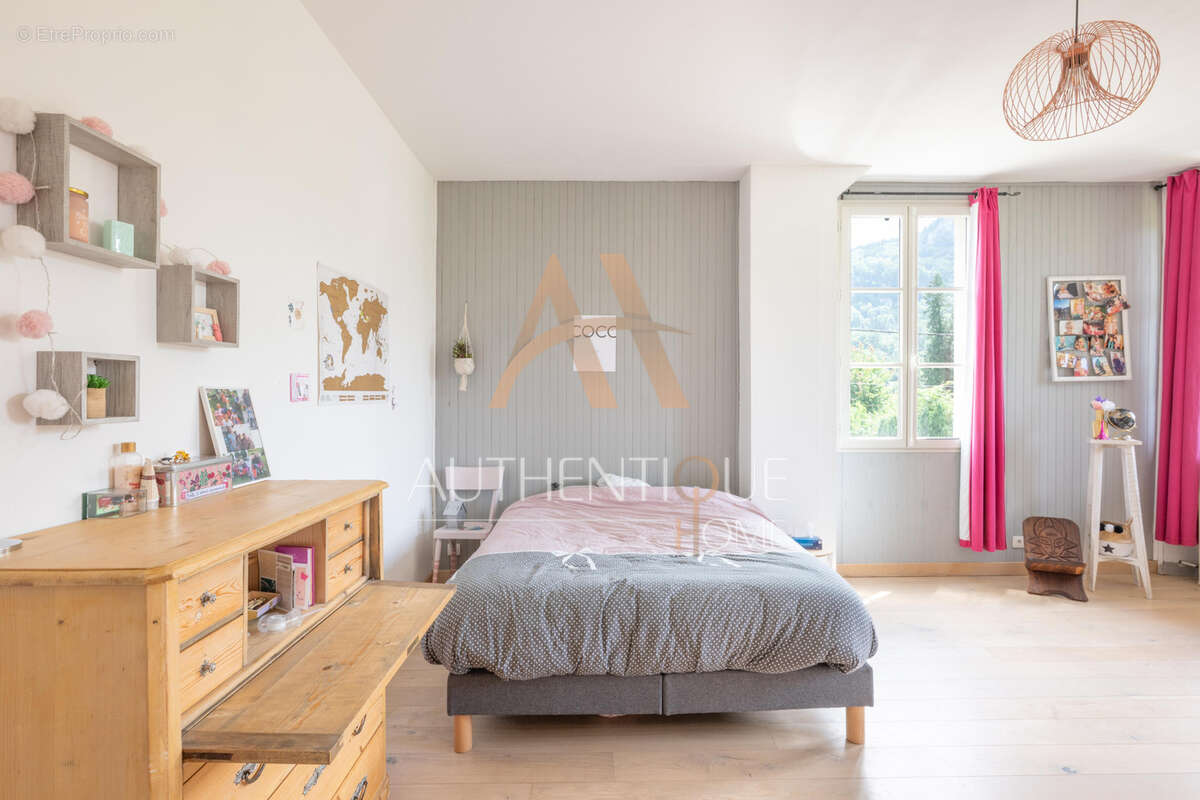 Maison à MOUTHIER-HAUTE-PIERRE