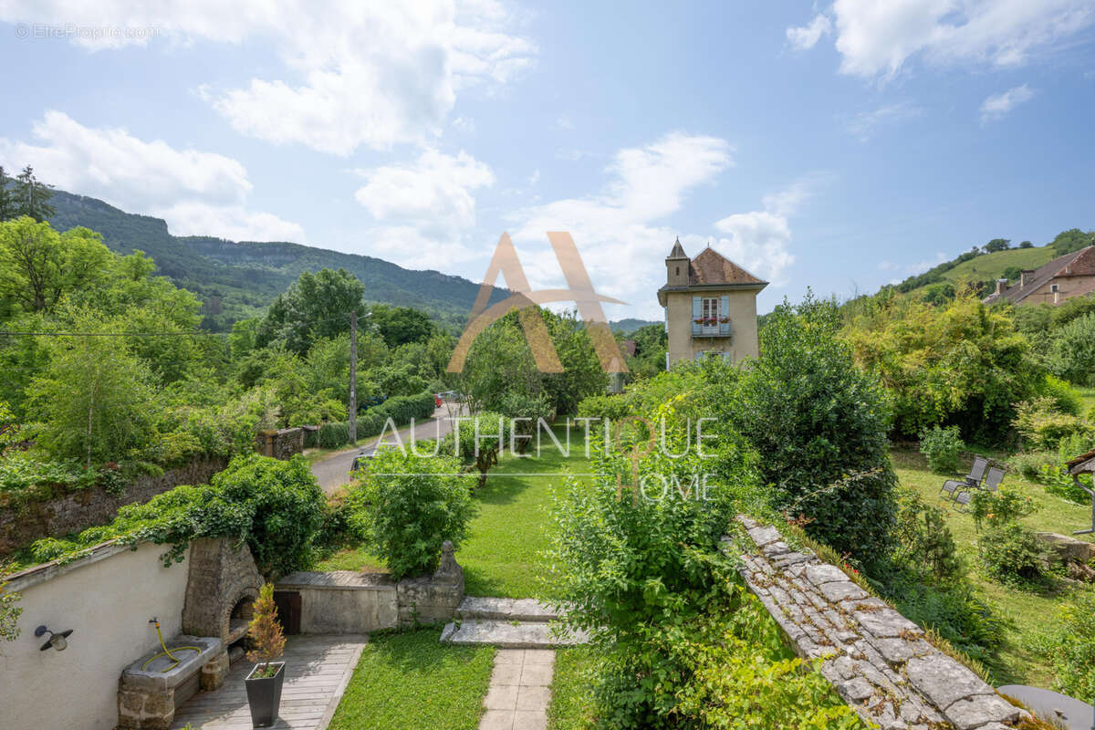 Maison à MOUTHIER-HAUTE-PIERRE