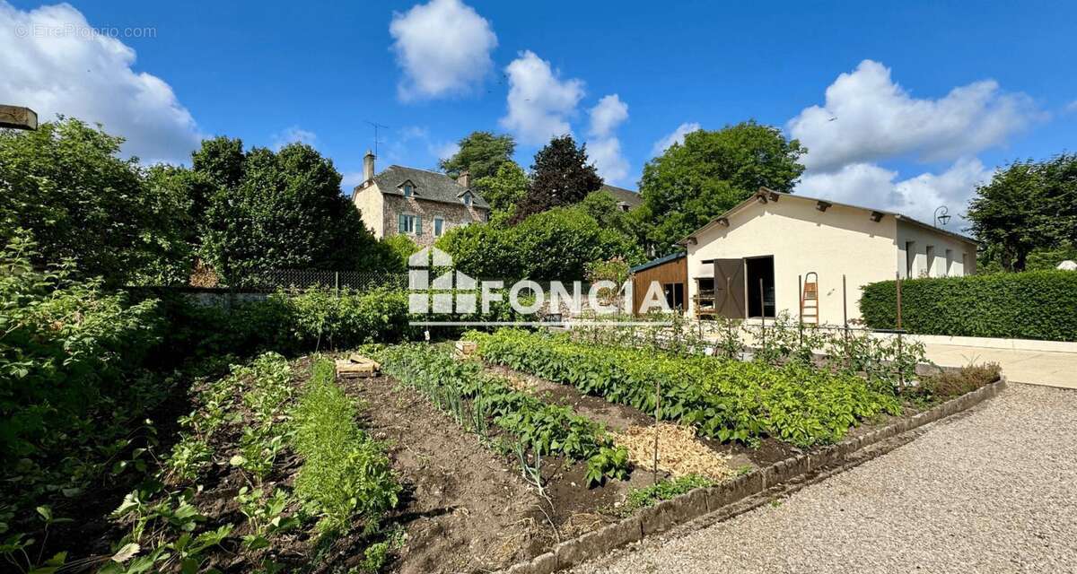 Maison à BERTHOLENE