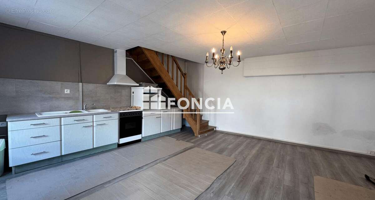 Maison à BERTHOLENE