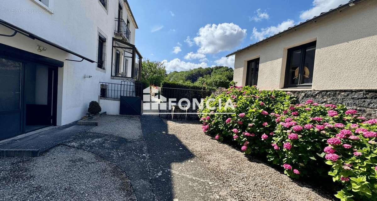 Maison à BERTHOLENE