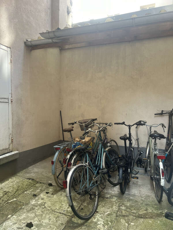 Appartement à PARIS-14E