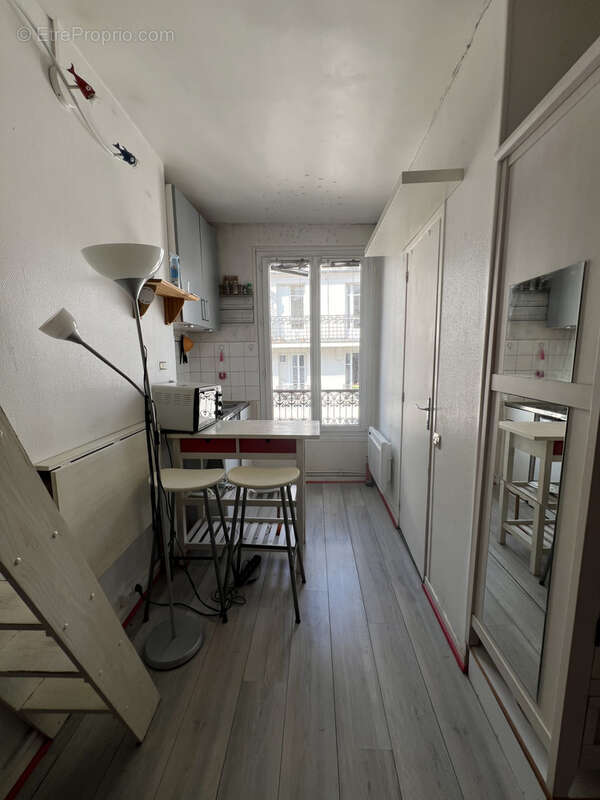 Appartement à PARIS-14E