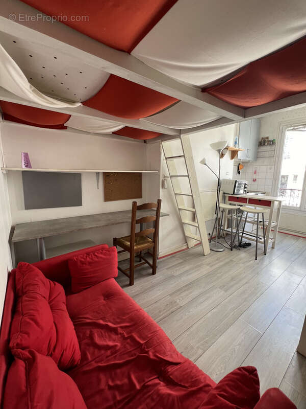 Appartement à PARIS-14E