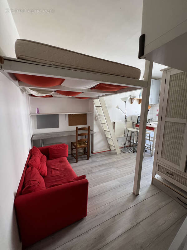 Appartement à PARIS-14E